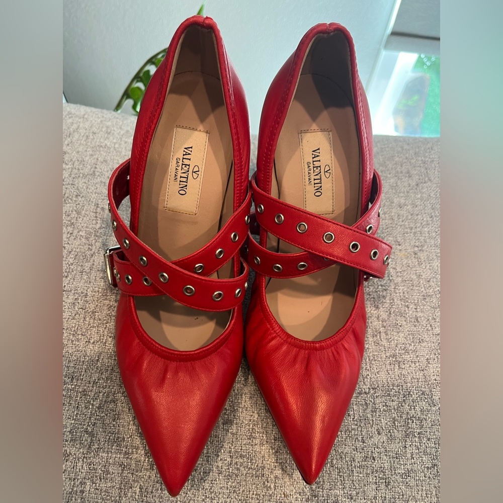 Pre owned Authentic Valentino heels with strap. Size 6 women’s in red